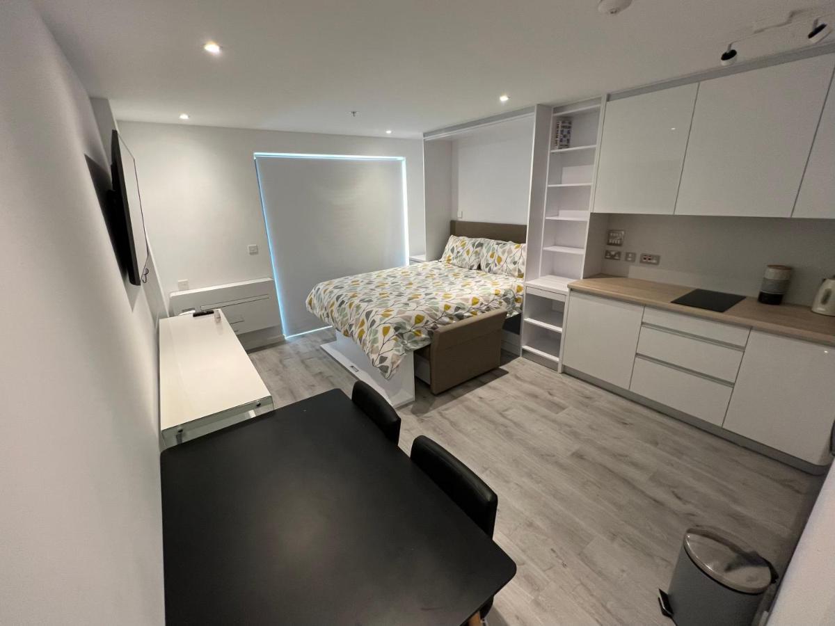 Modern Studio Apartment In Gibraltar - The Hub Luaran gambar