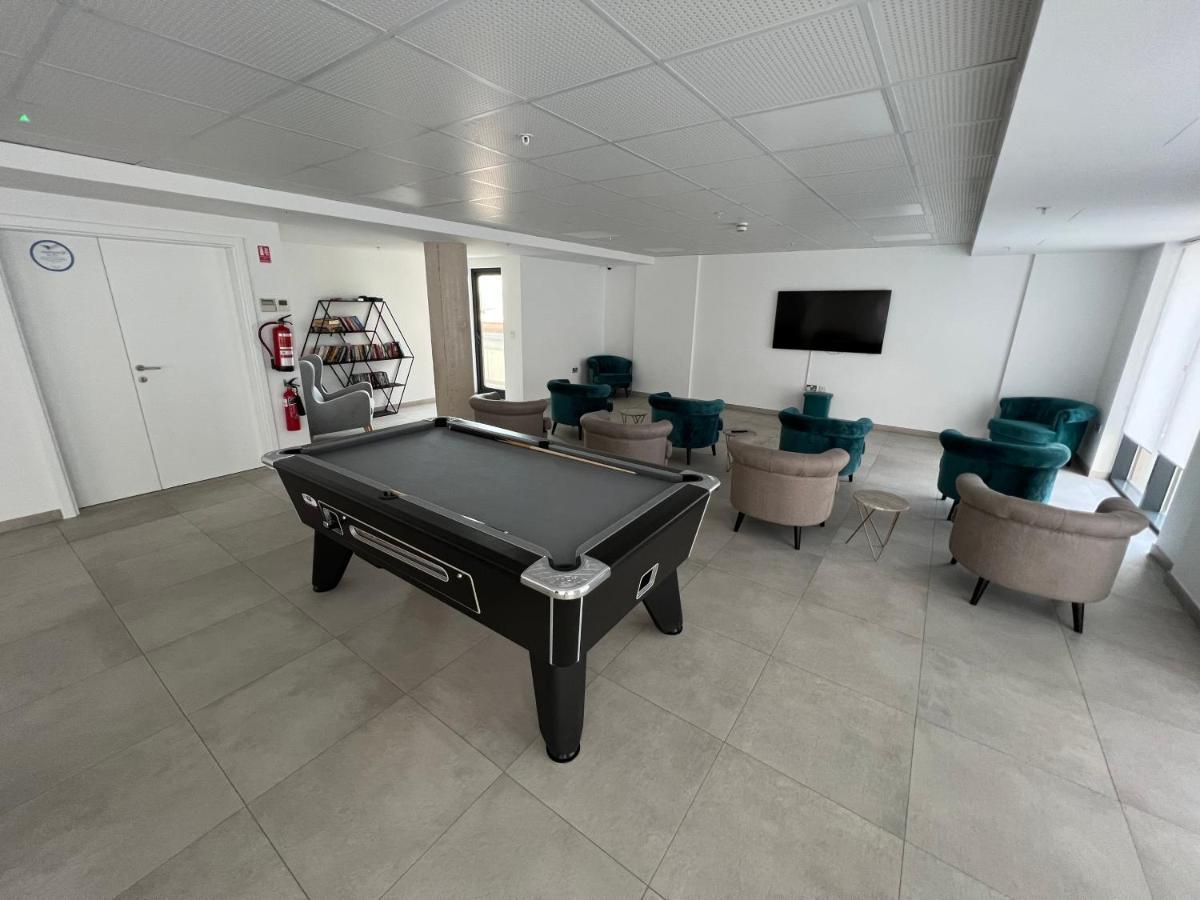 Modern Studio Apartment In Gibraltar - The Hub Luaran gambar