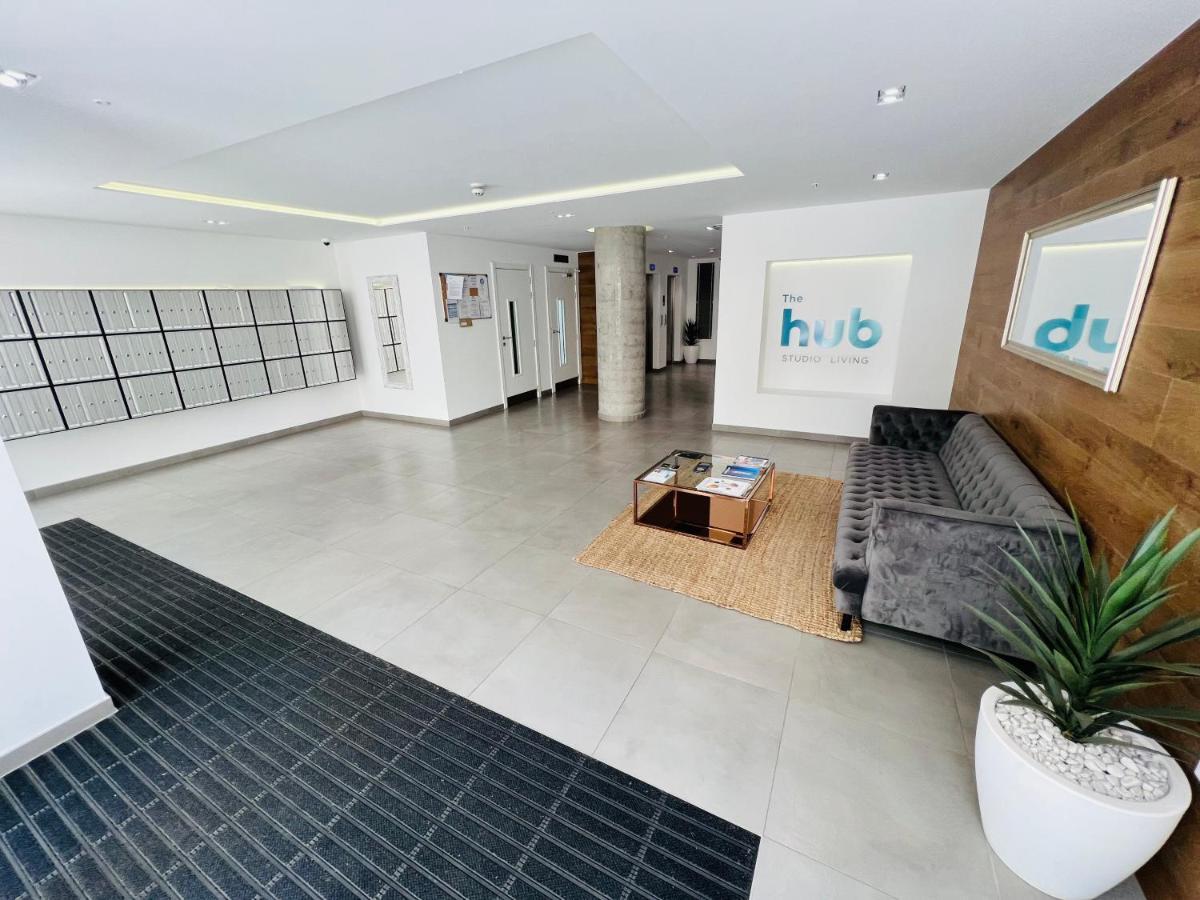 Modern Studio Apartment In Gibraltar - The Hub Luaran gambar