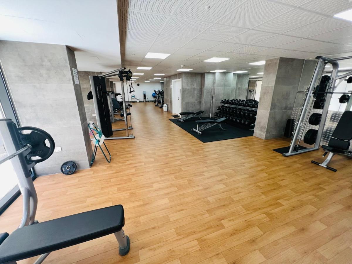 Modern Studio Apartment In Gibraltar - The Hub Luaran gambar
